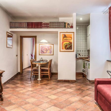 Cozy Flat In Trevi Fountain Roma Exterior foto