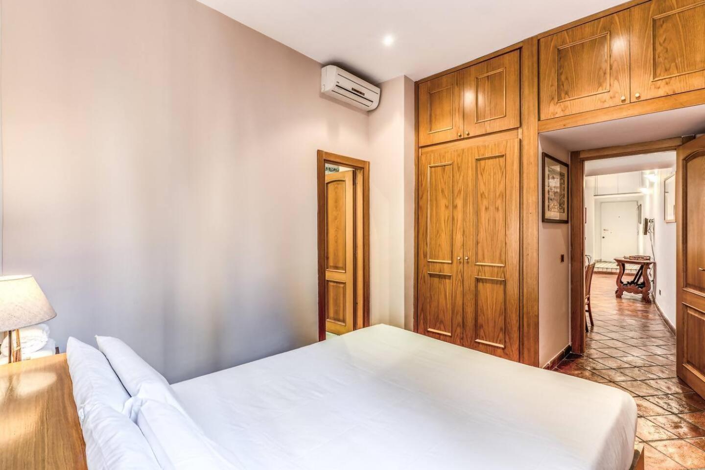 Cozy Flat In Trevi Fountain Roma Exterior foto