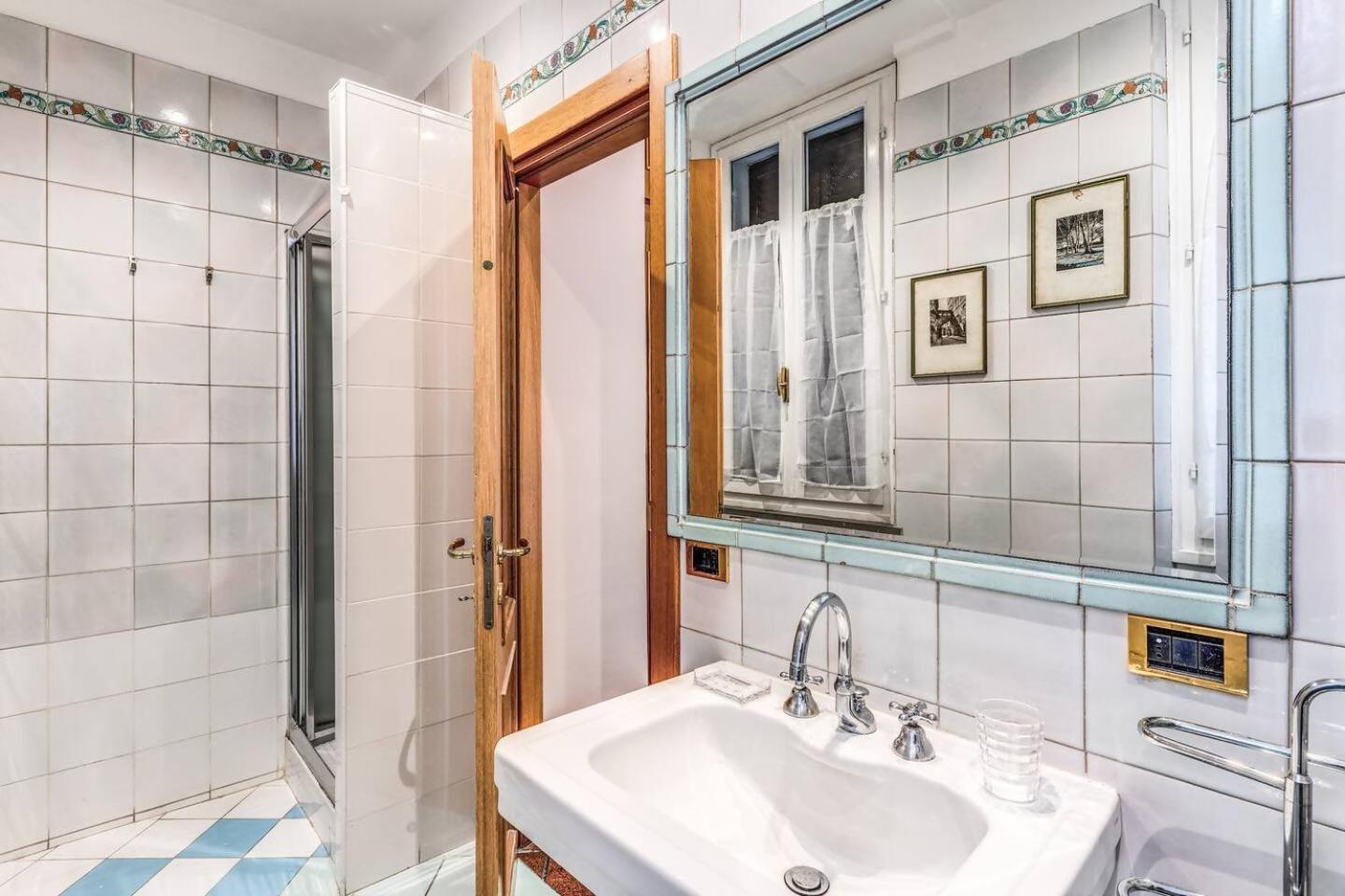 Cozy Flat In Trevi Fountain Roma Exterior foto