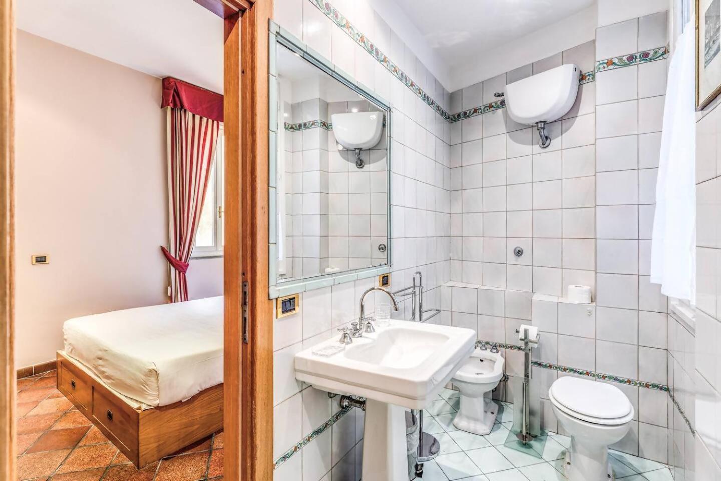 Cozy Flat In Trevi Fountain Roma Exterior foto